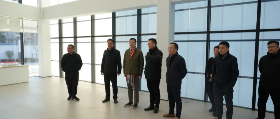 嘉定區(qū)委副書記吳杰一行蒞臨鴻翼數(shù)據(jù)要素產(chǎn)業(yè)園調(diào)研指導(dǎo)